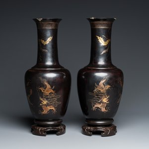 A pair of Chinese Fuzhou or Foochow lacquer 'dragon' vases, 19th C. — photo 2
