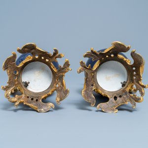 A pair of Chinese gilt bronze ewer-mounted monochrome blue vases, 18/19th C. — photo 8
