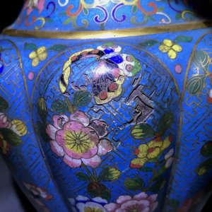 A pair of Chinese gilt bronze mounted cloisonné vases, 19th C. — 照片 8