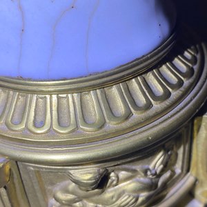 A pair of Chinese gilt bronze-mounted crackle-glazed vases, 18th C. — photo 15