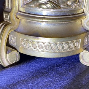 A pair of Chinese gilt bronze-mounted crackle-glazed vases, 18th C. — photo 8