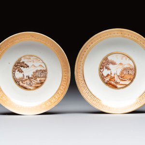 A pair of Chinese gilt-decorated sepia 'Riverscape' cups and saucers, Jiaqing — photo 2