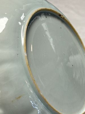 A pair of Chinese gilt iron-red-decorated 'Falconry' plates — photo 33
