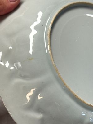 A pair of Chinese gilt iron-red-decorated 'Falconry' plates — photo 35