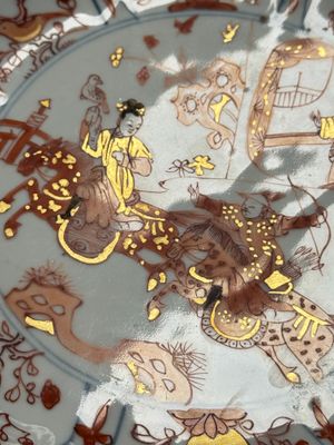 A pair of Chinese gilt iron-red-decorated 'Falconry' plates — photo 9