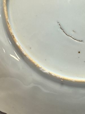 A pair of Chinese gilt iron-red-decorated plates — 照片 11