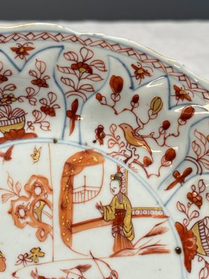 A pair of Chinese gilt iron-red-decorated plates — 照片 5