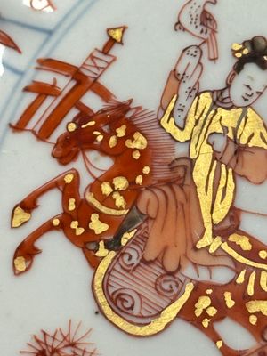 A pair of Chinese gilt iron-red-decorated plates — 照片 7