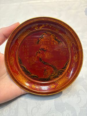 A pair of Chinese gilt lacquer plates, Ya 衙 mark, Kangxi — photo 1
