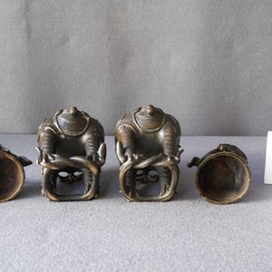 A pair of Chinese gilt-lacquered bronze Chinese 'luduan' censers, Ming — photo 12