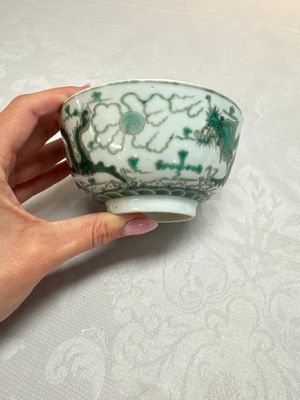 A pair of Chinese green-enamelled 'Dragon' bowls, Guangxu marks, Republic — foto 3