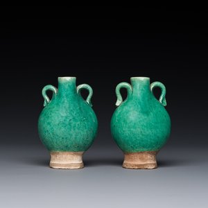 A pair of Chinese green-glazed miniature vases, Ming — photo 1