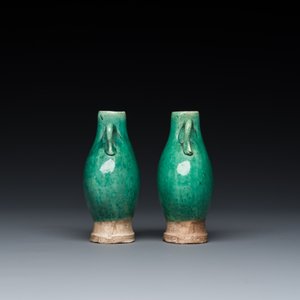 A pair of Chinese green-glazed miniature vases, Ming — photo 4
