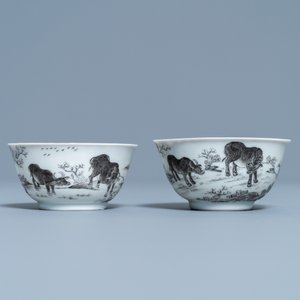 A pair of Chinese grisaille and gilt 'buffalo' cups and saucers, Yongzheng — photo 4