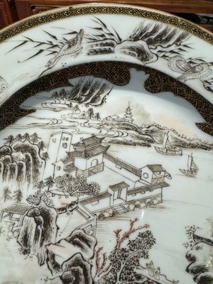 A pair of Chinese grisaille plates depicting the Whampoa Pagoda and the Pearl River, Yongzheng — 照片 5