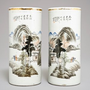 A pair of Chinese hat stands with landscapes, 1st half 20th C. — photo 1
