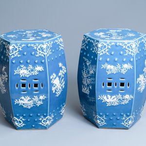A pair of Chinese hexagonal blue-ground garden seats, 19th C. — 照片 5