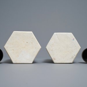 A pair of Chinese hexagonal famille verte tea caddies, Kangxi — photo 6