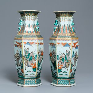 A pair of Chinese hexagonal famille verte vases, 19th C. — 照片 3