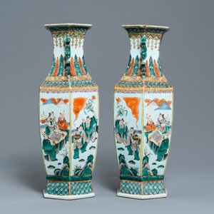 A pair of Chinese hexagonal famille verte vases, 19th C. — 照片 4