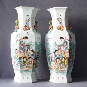 A pair of Chinese hexagonal qianjiang cai 'immortals' vases, signed Wang Qi, dated 1918 — 照片 8