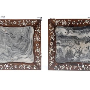 A pair of Chinese hongmu two-tier stands with marble top and mother-of-pearl inlay, Canton, 19th C. — 照片 7