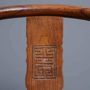 A pair of Chinese huanghuali wood chairs, Republic, 20th C. — 照片 19