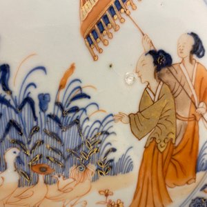 A pair of Chinese Imari-style 'Dames au Parasol' plates after Cornelis Pronk, Qianlong — photo 7