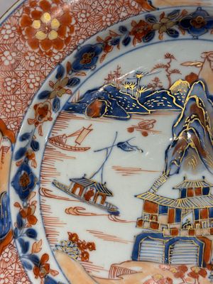 A pair of Chinese Imari-style 'landscape' dishes, Kangxi — photo 15