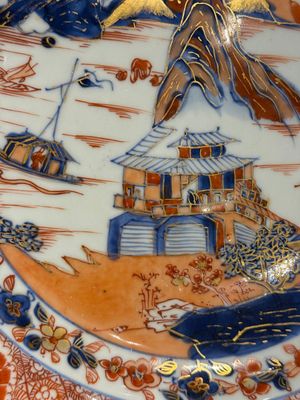 A pair of Chinese Imari-style 'landscape' dishes, Kangxi — photo 3