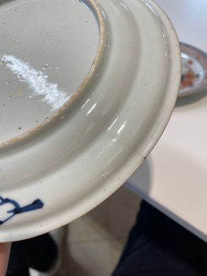 A pair of Chinese Imari-style plates, a plate and a pair of saucers, Kangxi/Yongzheng — foto 28