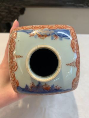 A pair of Chinese Imari-style square flasks and covers, Kangxi — foto 11