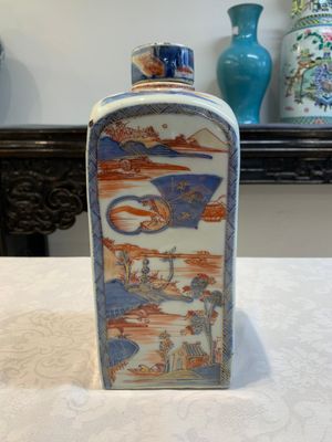 A pair of Chinese Imari-style square flasks and covers, Kangxi — foto 19
