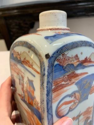 A pair of Chinese Imari-style square flasks and covers, Kangxi — foto 24