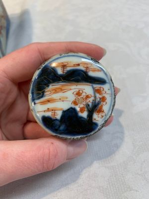 A pair of Chinese Imari-style square flasks and covers, Kangxi — foto 6