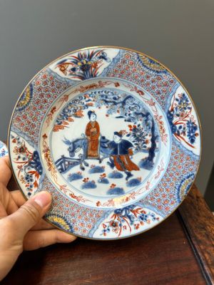 A pair of Chinese Imari-style 'Xi Xiang Ji' plates, Kangxi — photo 2
