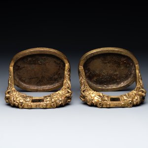 A pair of Chinese imperial gilt-bronze stirrups with dragons, De 德 mark, 18th C. — foto 6