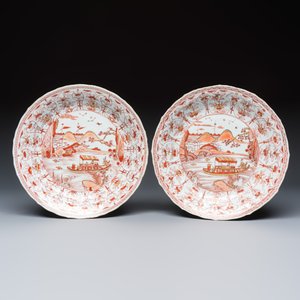 A pair of Chinese iron-red and gilt-decorated 'Ode to the Red Cliff' dishes — photo 1