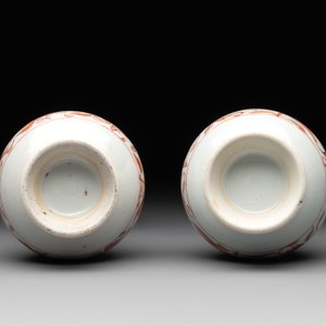 A pair of Chinese iron-red and gilt-decorated rose water sprinklers, Kangxi — photo 6