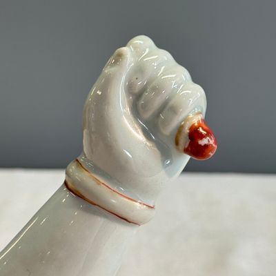 A pair of Chinese iron-red and gilt-decorated wall sconces in the shape of an arm — photo 20