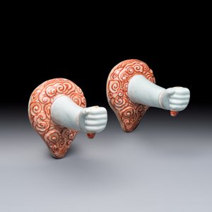 A pair of Chinese iron-red and gilt-decorated wall sconces in the shape of an arm — photo 1