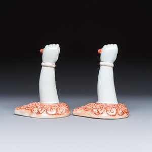 A pair of Chinese iron-red and gilt-decorated wall sconces in the shape of an arm — photo 5