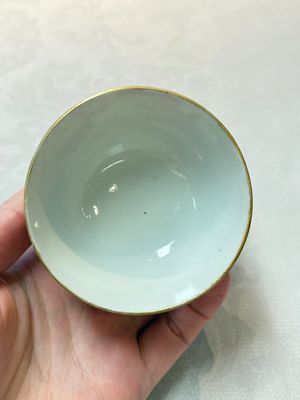 A pair of Chinese iron-red-decorated 'deer hunting' cups and saucers, Qianlong — photo 9