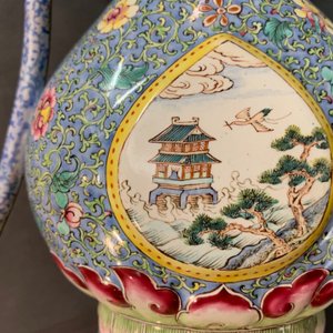 A pair of Chinese Islamic market Canton enamel ewers and covers, Qianlong/Jiaqing — photo 33