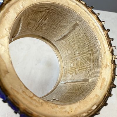 A pair of Chinese jade-mounted enamelled silver vessels and a zoomorphic ashtray — foto 8
