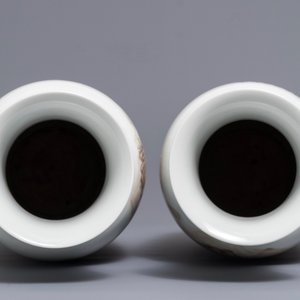 A pair of Chinese landscape vases, signed Zhou Guo Jun, Republic, 20th C. — photo 6