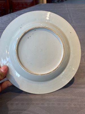 A pair of Chinese 'leaping pekinese' plates, possibly after a design by Cornelis Pronk, Qianlong, ca. 1740 — 照片 14
