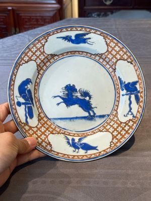 A pair of Chinese 'leaping pekinese' plates, possibly after a design by Cornelis Pronk, Qianlong, ca. 1740 — 照片 2
