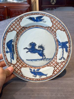 A pair of Chinese 'leaping pekinese' plates, possibly after a design by Cornelis Pronk, Qianlong, ca. 1740 — 照片 10