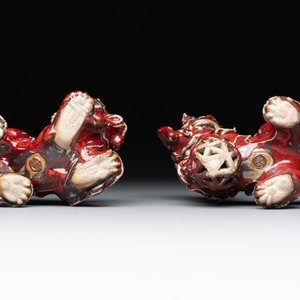 A pair of Chinese lime-green-glazed Buddhist lions and a pair of flambé-glazed Shiwan Buddhist lions, 19/20th C. — photo 13